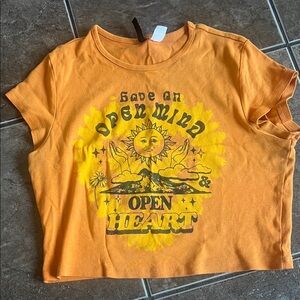 H&M graphic cropped tee